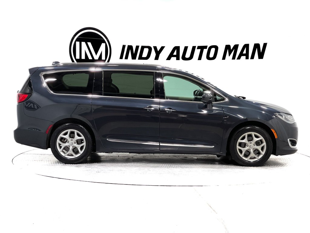 2019 Chrysler Pacifica Image 3