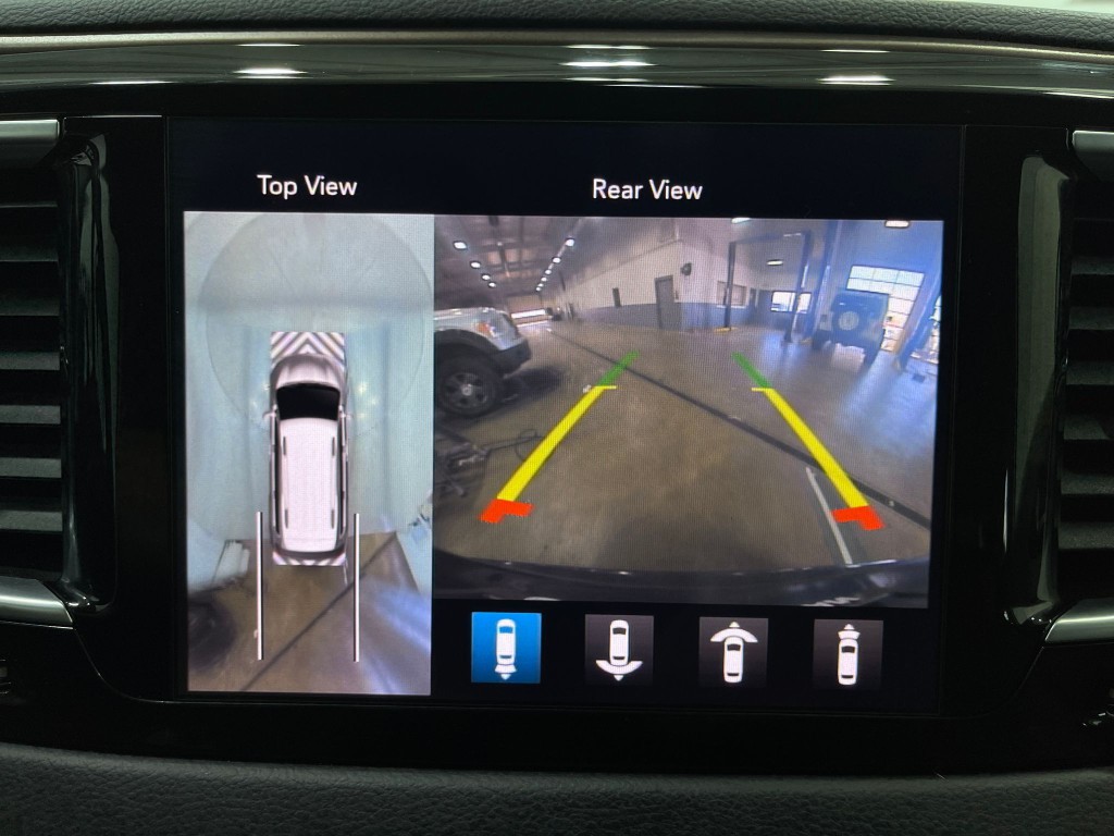 2019 Chrysler Pacifica Image 11