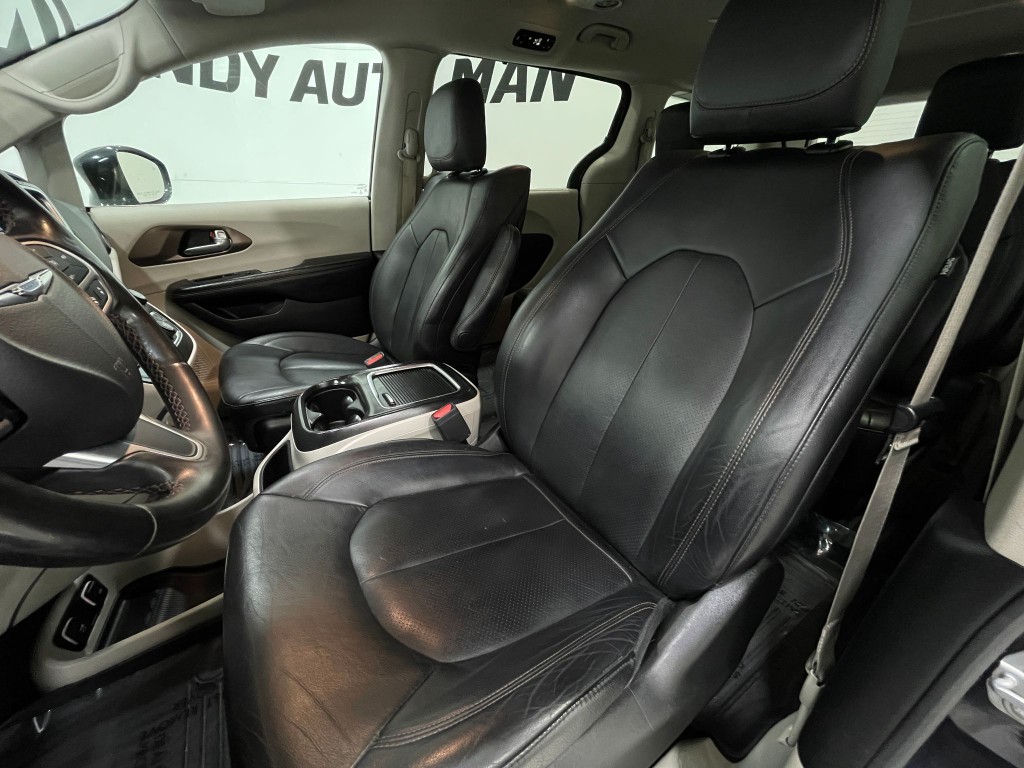 2019 Chrysler Pacifica Image 14
