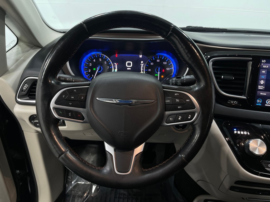 2019 Chrysler Pacifica Image 22