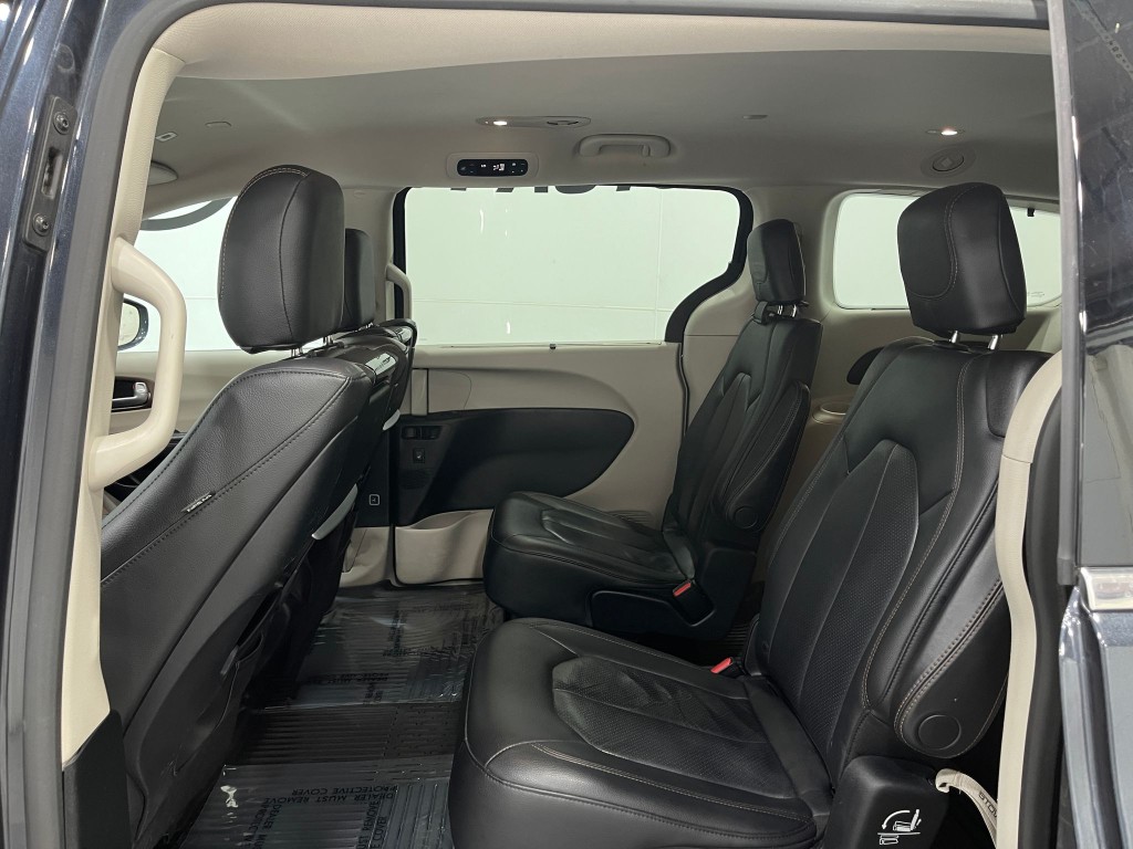 2019 Chrysler Pacifica Image 30