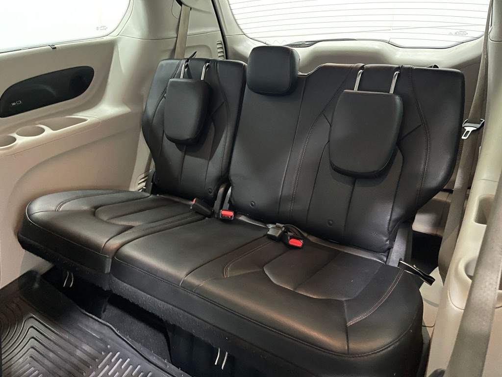 2019 Chrysler Pacifica Image 31