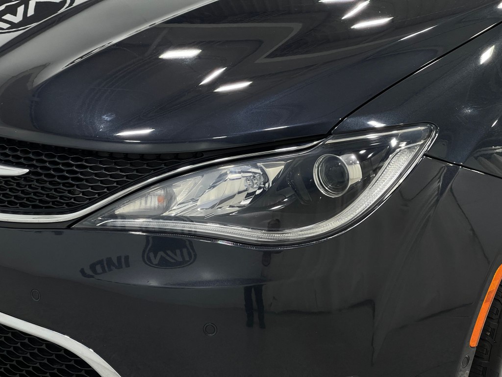2019 Chrysler Pacifica Image 35