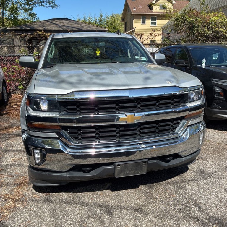 2018 Chevrolet Silverado 1500 Image 2