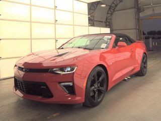 2018 Chevrolet Camaro Image 2