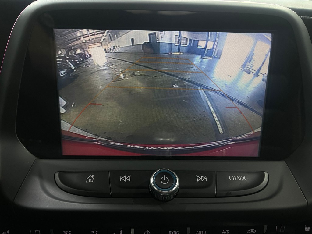 2018 Chevrolet Camaro Image 11