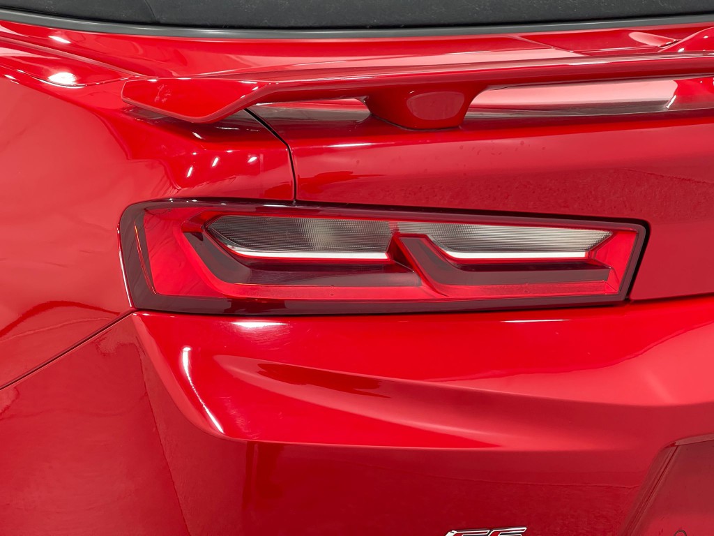 2018 Chevrolet Camaro Image 31