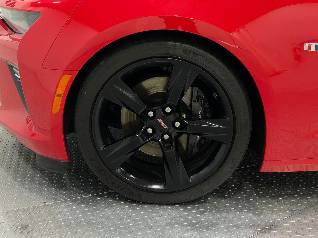 2018 Chevrolet Camaro Image 32