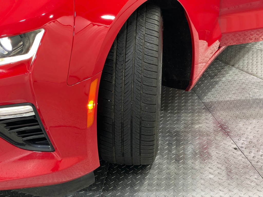 2018 Chevrolet Camaro Image 33