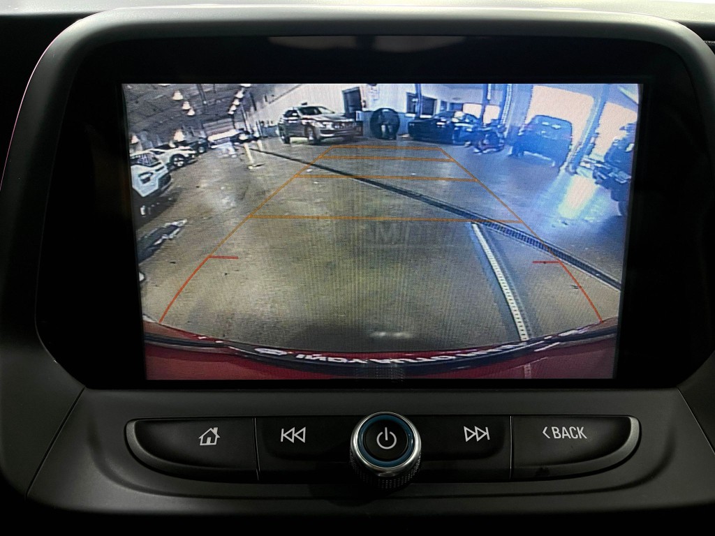 2018 Chevrolet Camaro Image 11