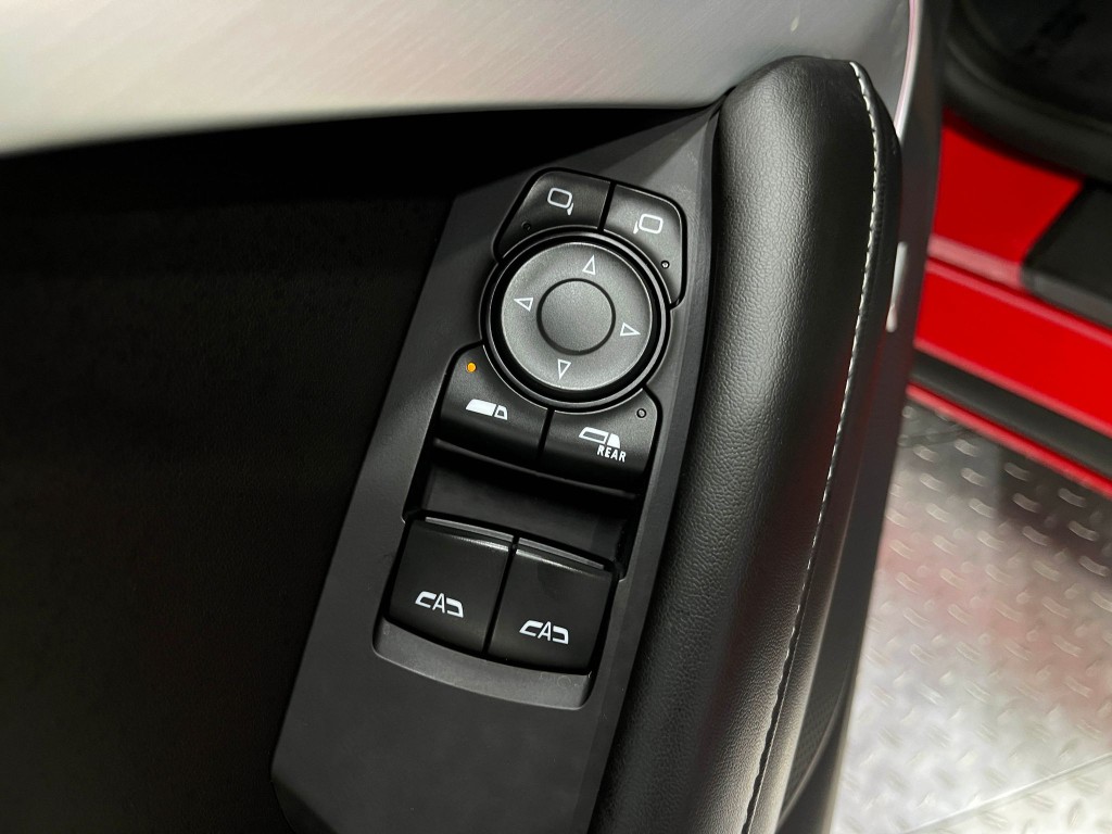 2018 Chevrolet Camaro Image 15