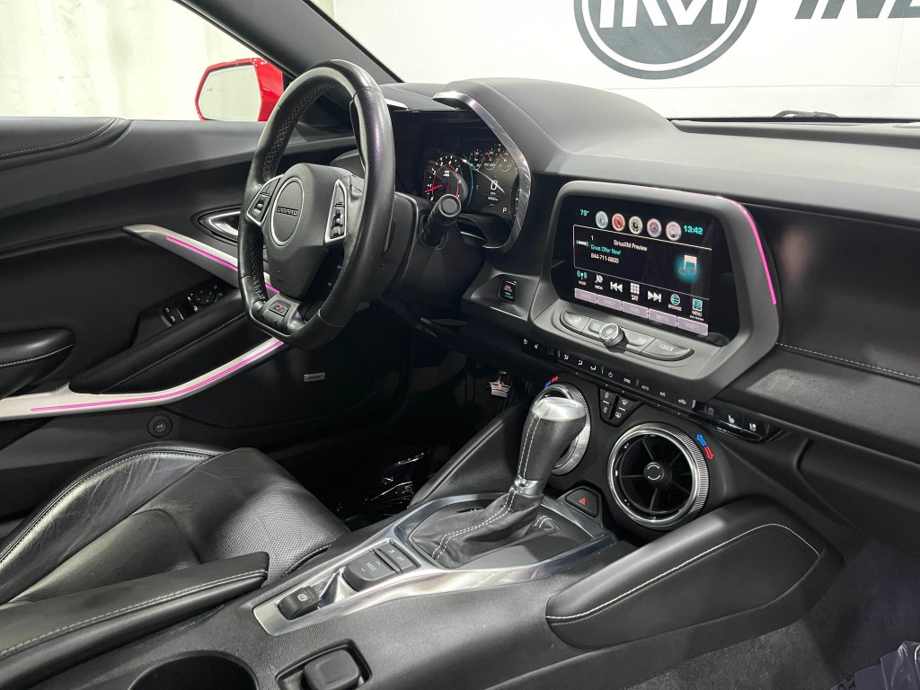 2018 Chevrolet Camaro Image 18
