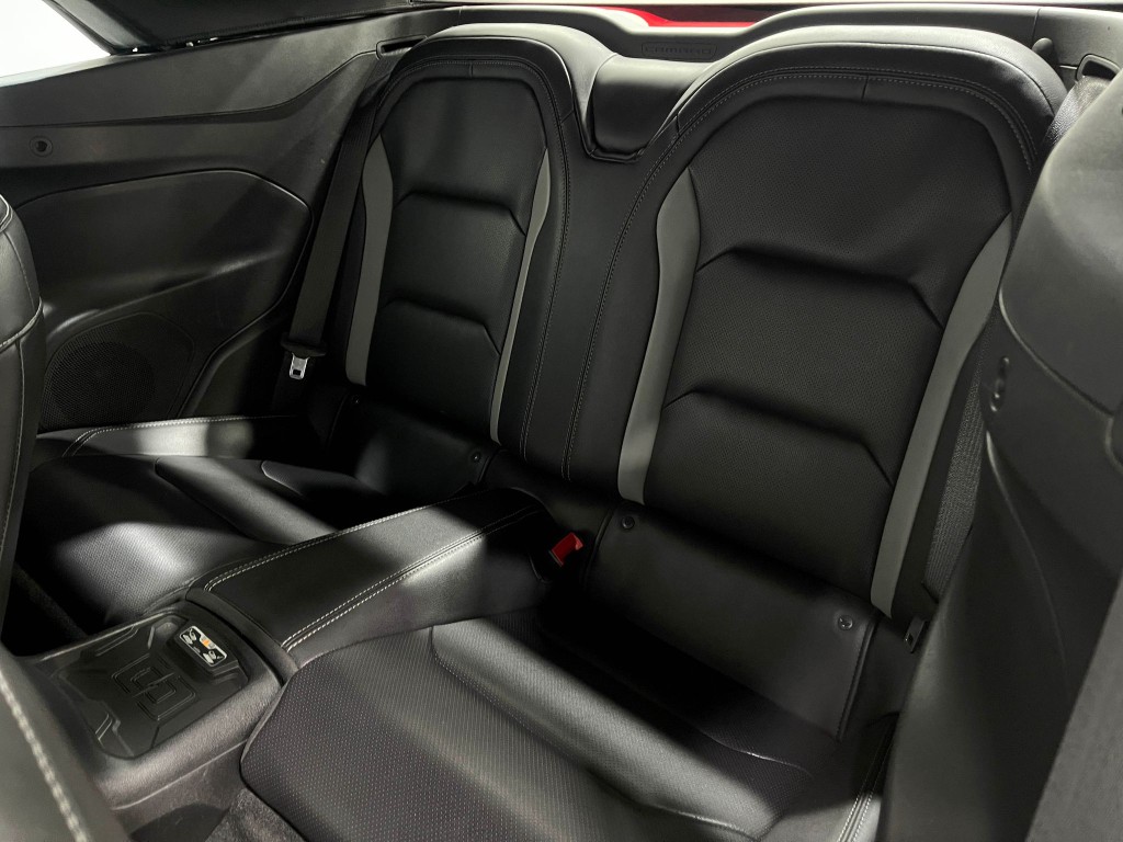 2018 Chevrolet Camaro Image 28