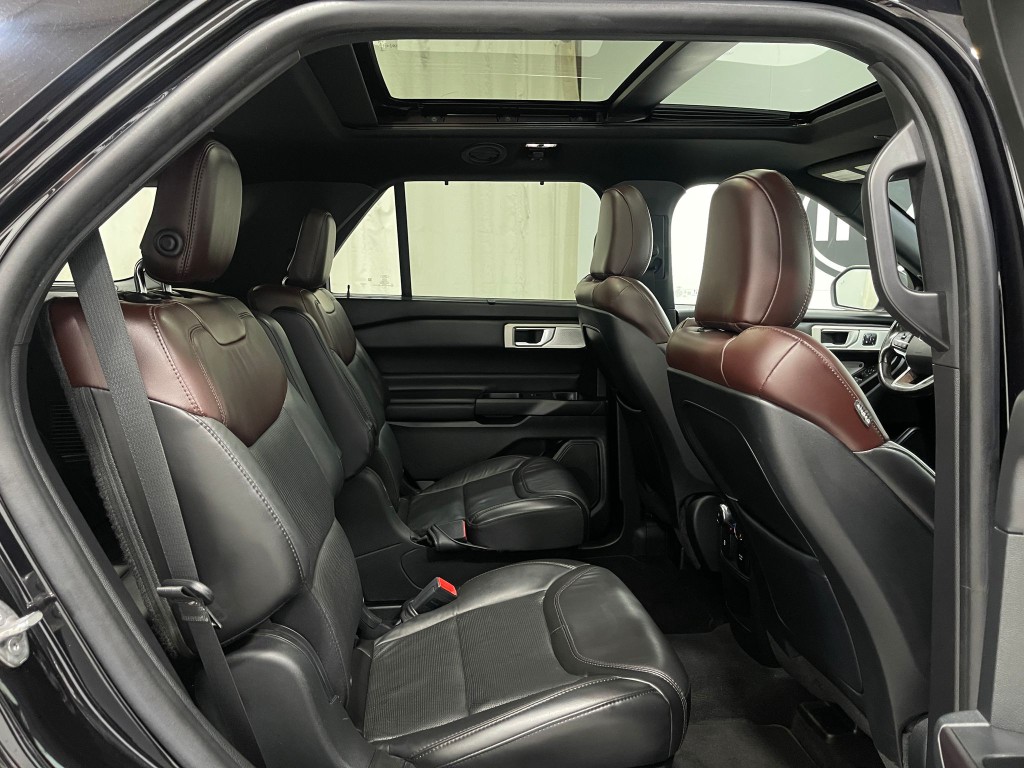 2020 Ford Explorer Image 32
