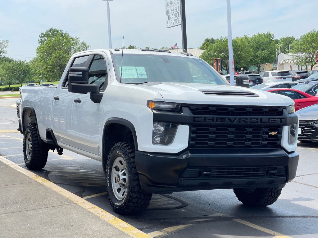 2020 Chevrolet Silverado 1500 Image 2