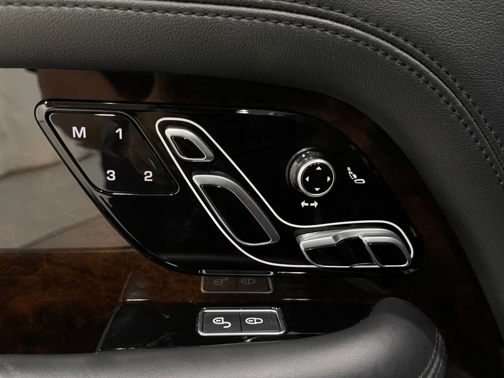 2020 Land Rover Range Rover Image 16