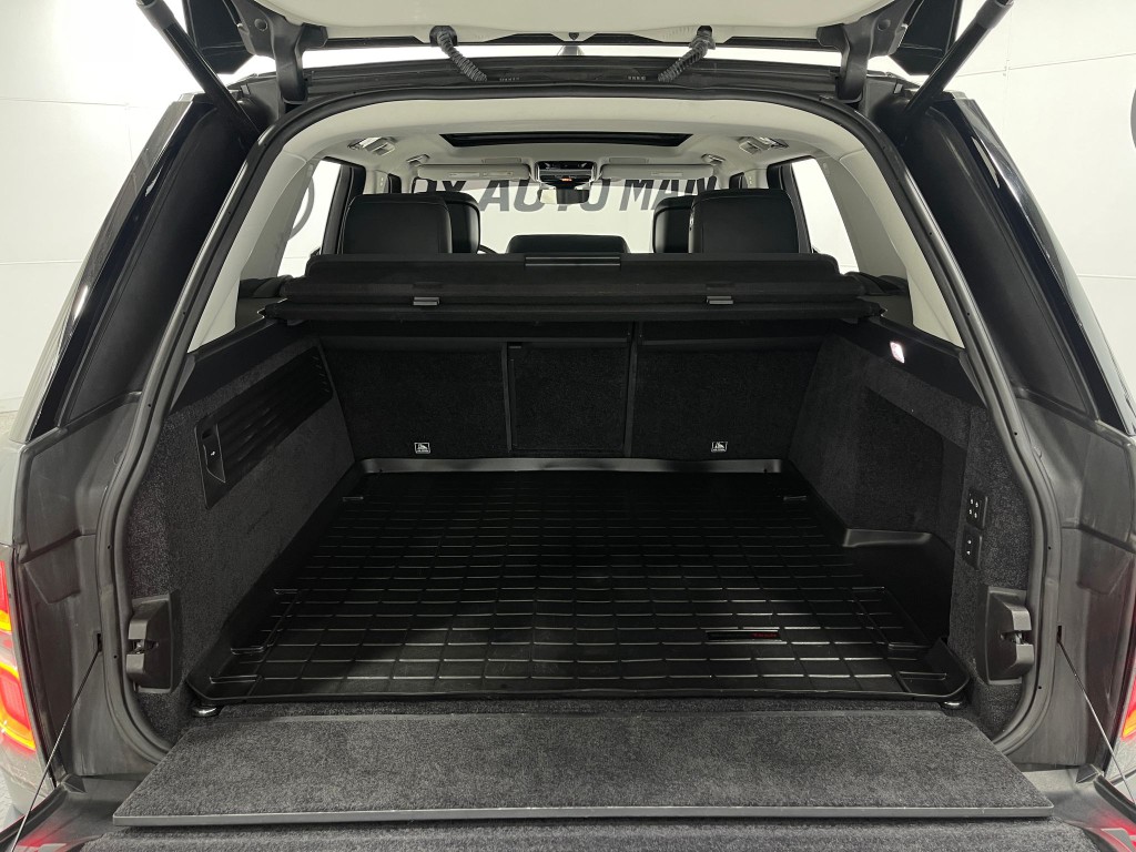 2020 Land Rover Range Rover Image 25