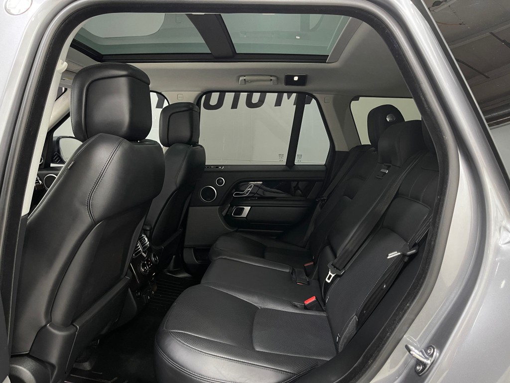 2020 Land Rover Range Rover Image 29