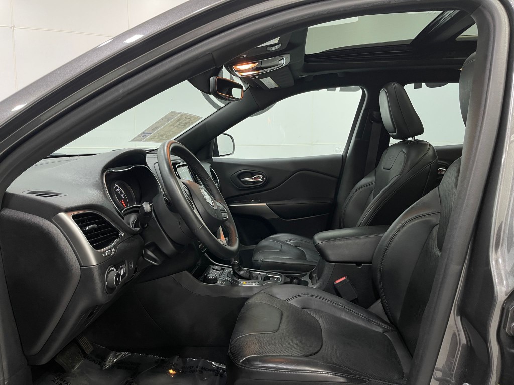 2019 Jeep Cherokee Image 13