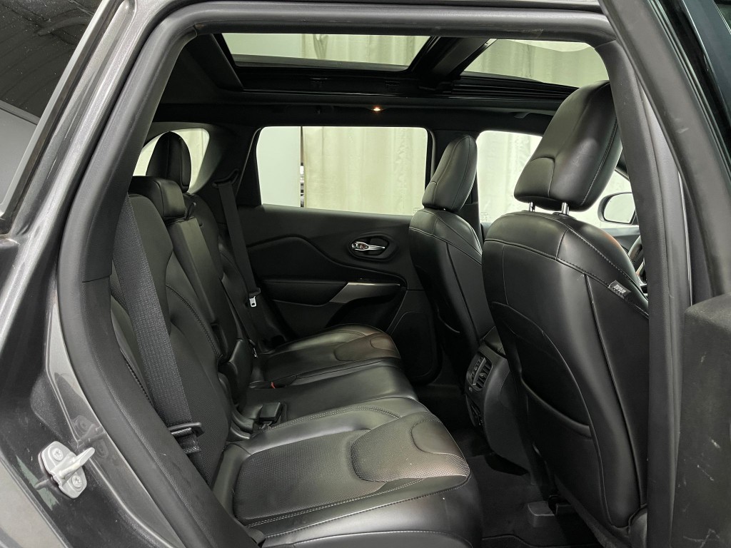 2019 Jeep Cherokee Image 30
