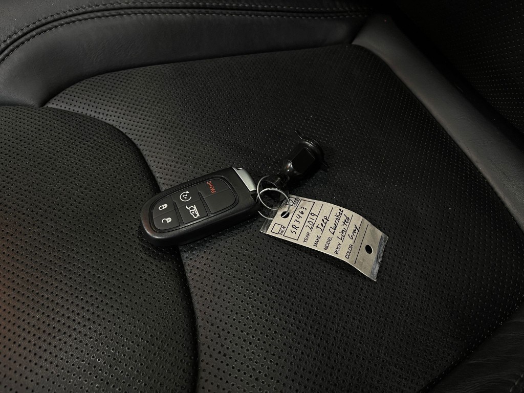 2019 Jeep Cherokee Image 36