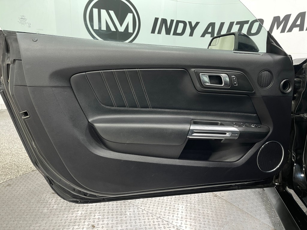 2019 Ford Mustang Image 13