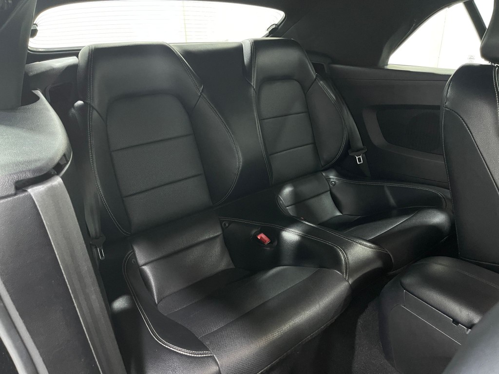 2019 Ford Mustang Image 30