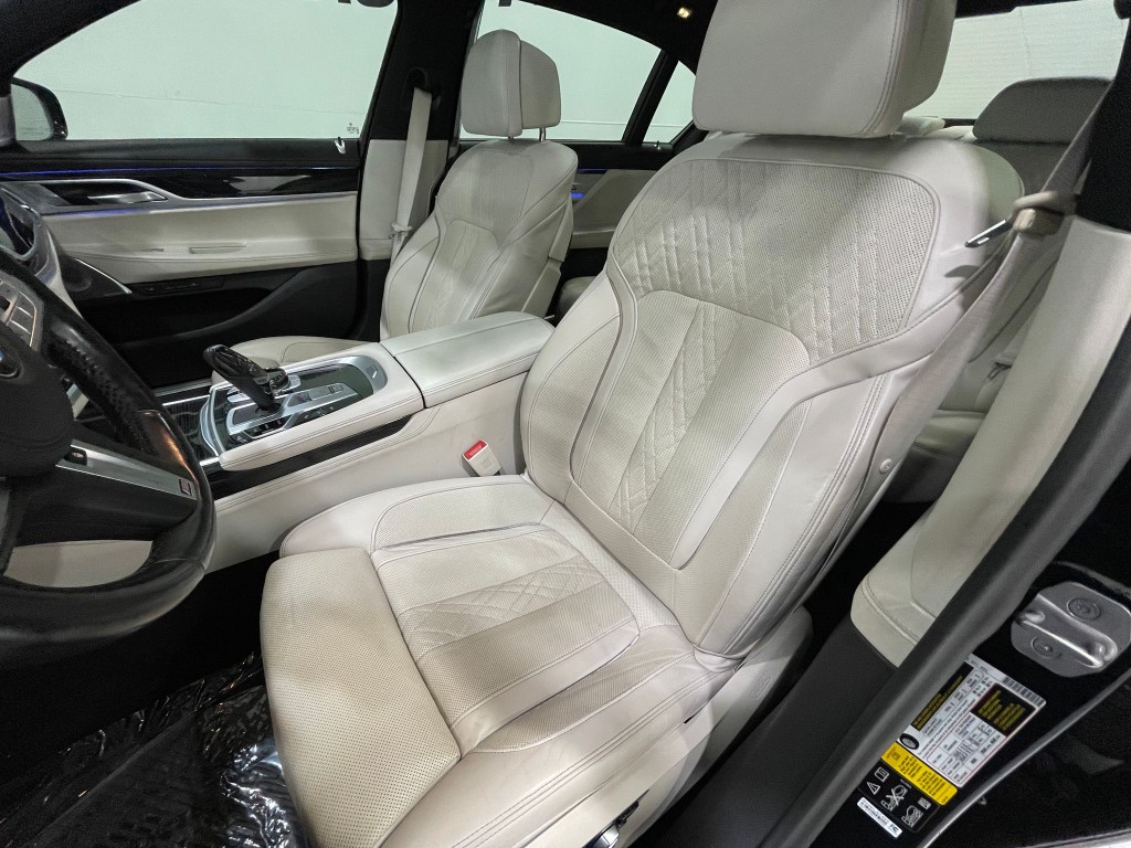 2021 BMW 7 Series Image 14