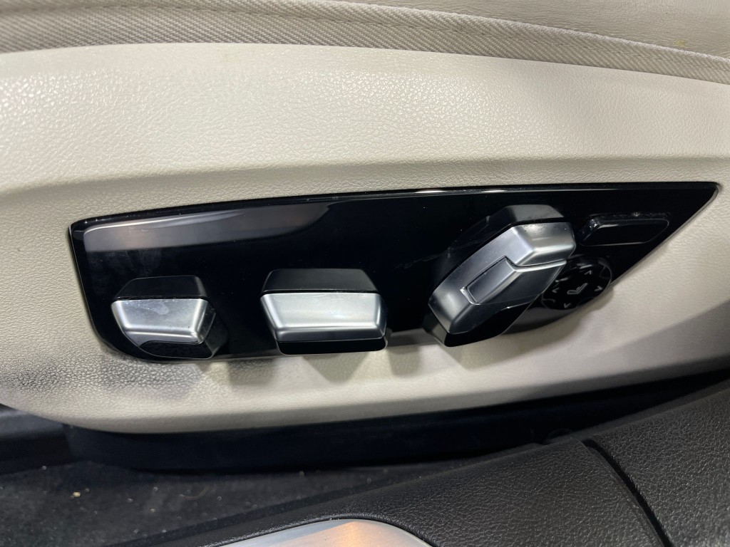 2021 BMW 7 Series Image 17