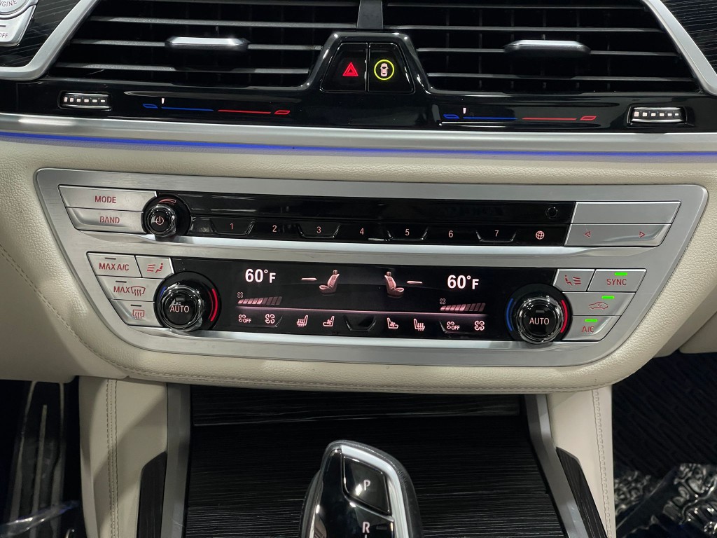 2021 BMW 7 Series Image 25