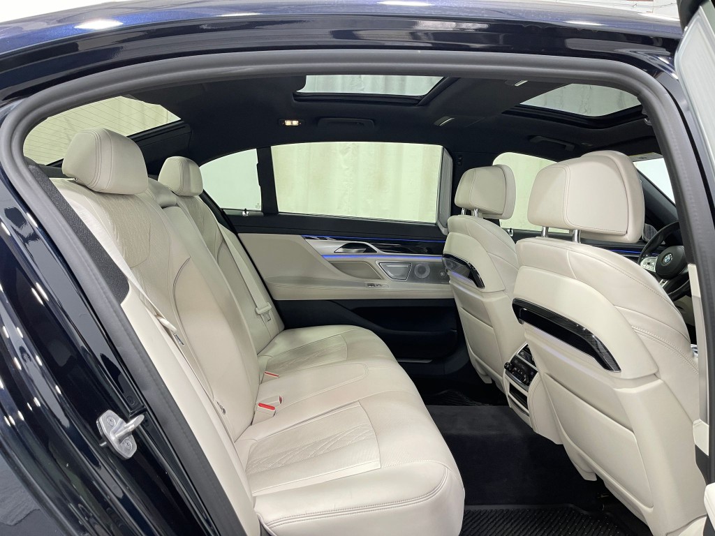 2021 BMW 7 Series Image 31