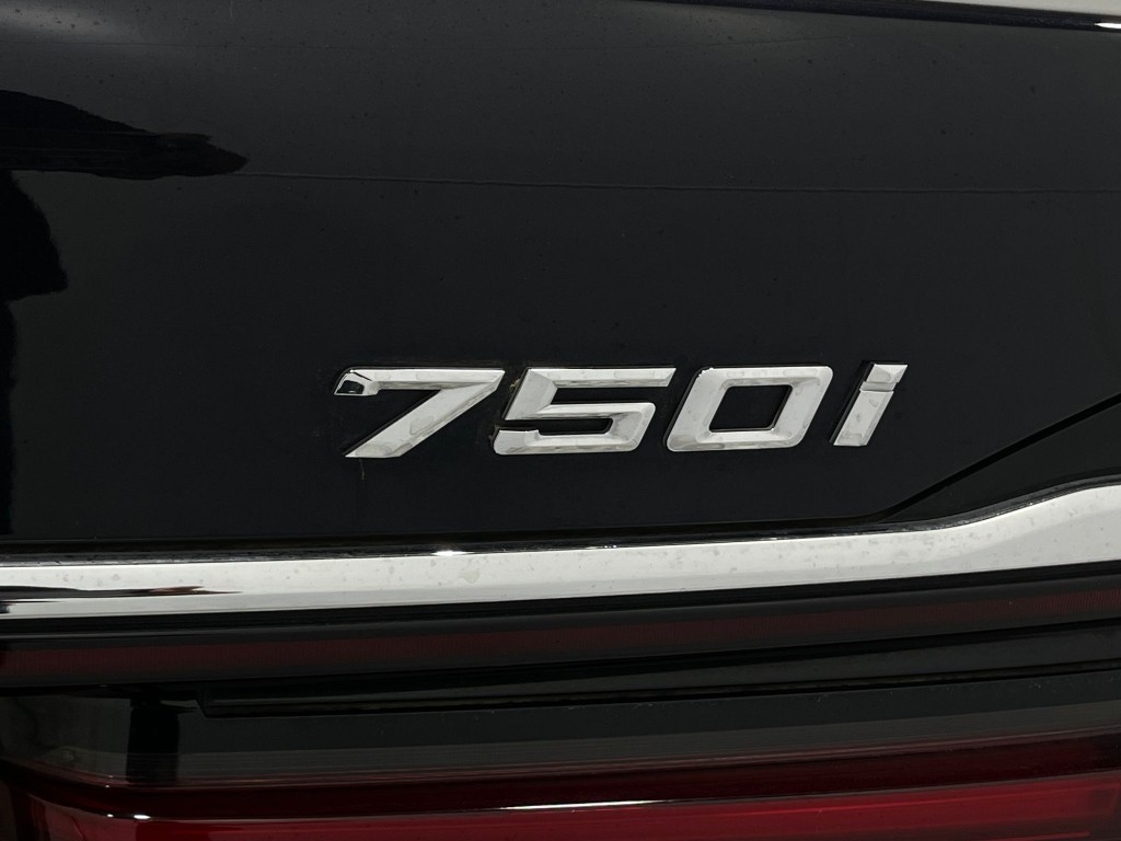 2021 BMW 7 Series Image 40