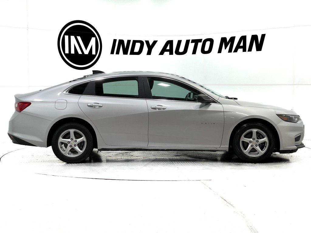 2018 Chevrolet Malibu Image 3