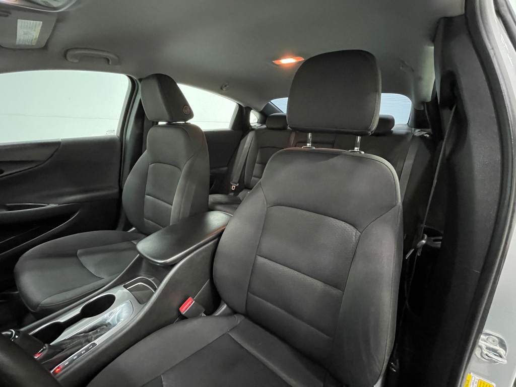 2018 Chevrolet Malibu Image 12