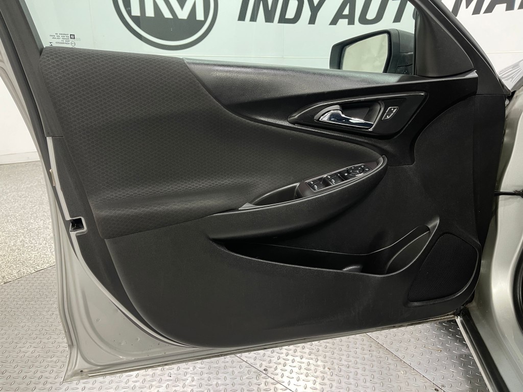 2018 Chevrolet Malibu Image 13