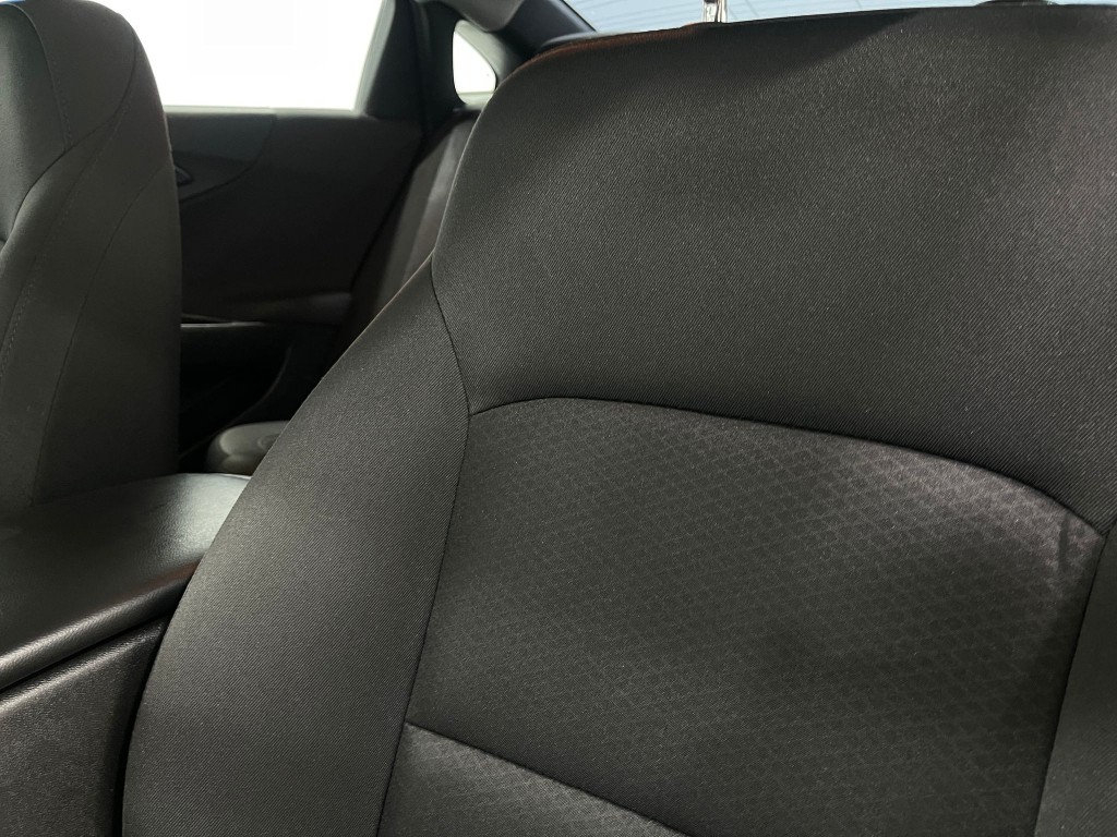 2018 Chevrolet Malibu Image 16
