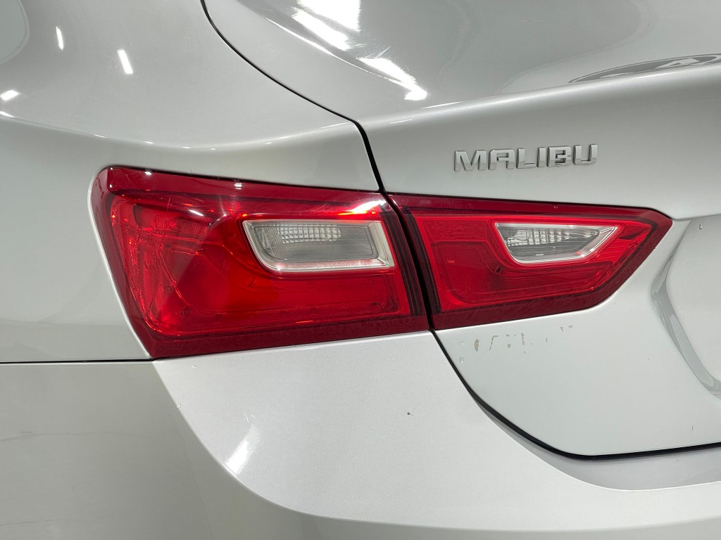 2018 Chevrolet Malibu Image 33