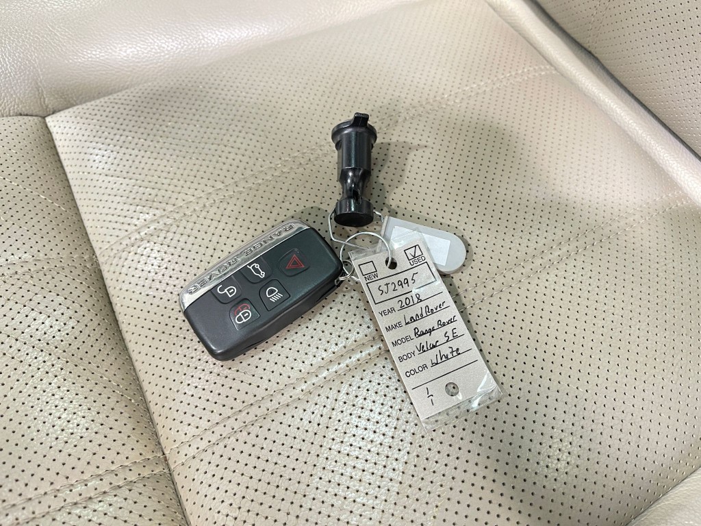 2018 Land Rover Range Rover Image 37
