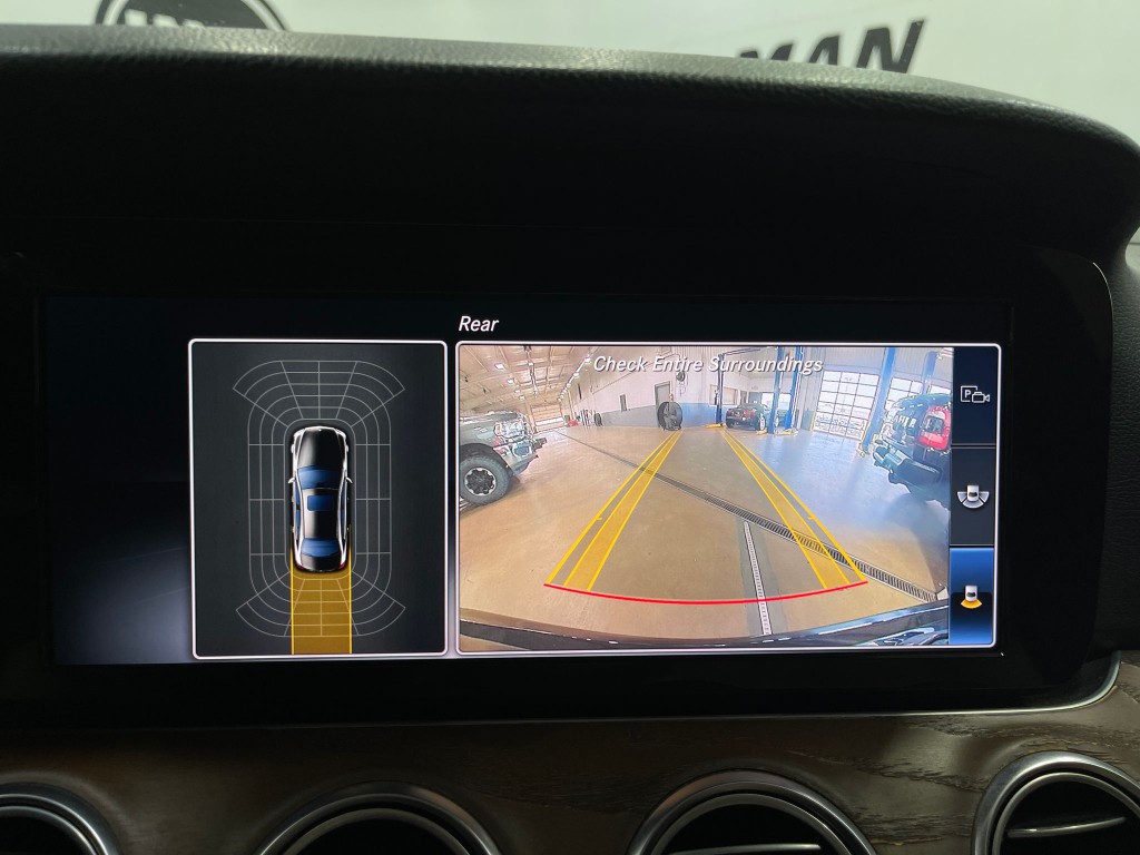 2018 Mercedes-Benz E-Class Image 10