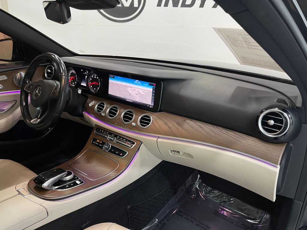 2018 Mercedes-Benz E-Class Image 19