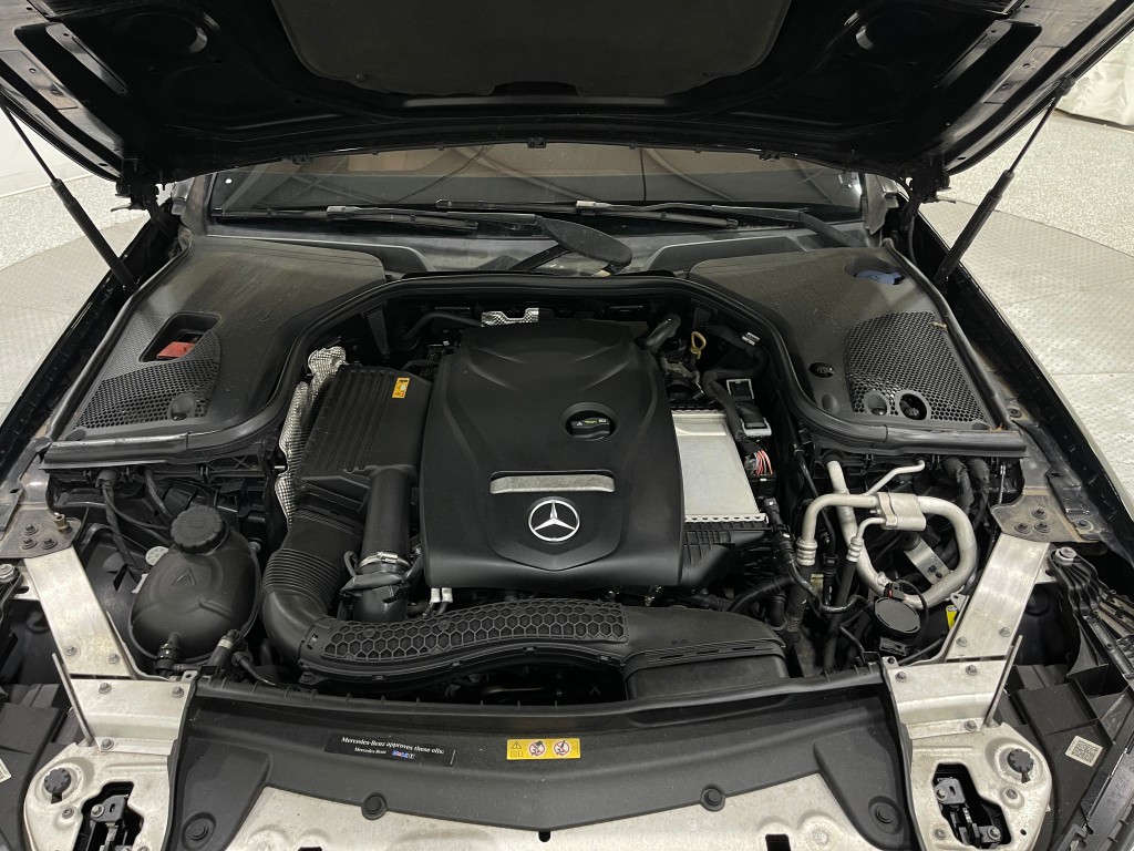 2018 Mercedes-Benz E-Class Image 26