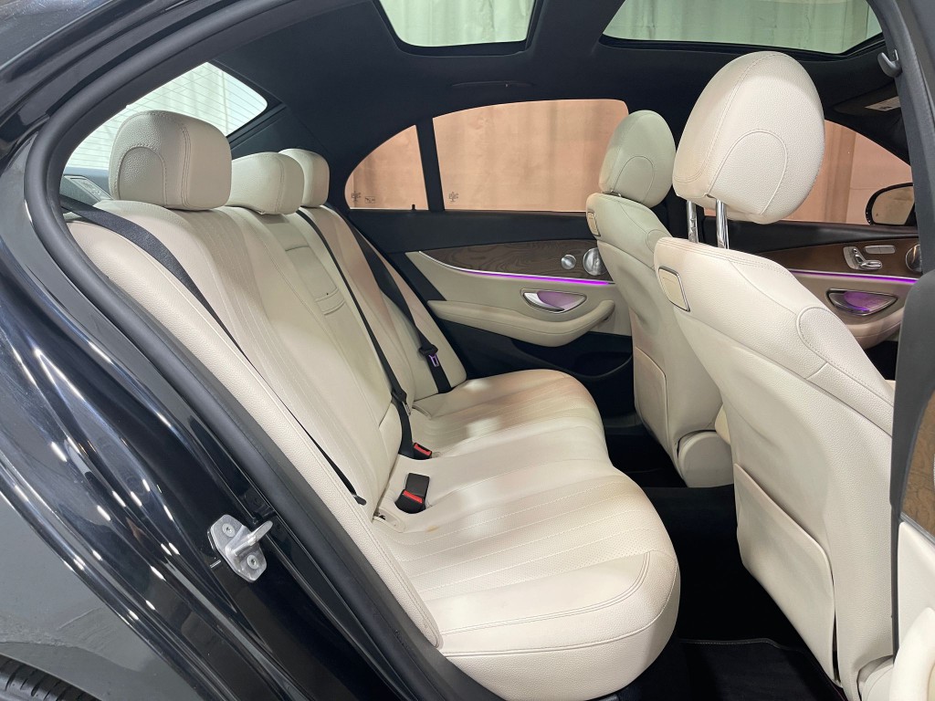2018 Mercedes-Benz E-Class Image 31