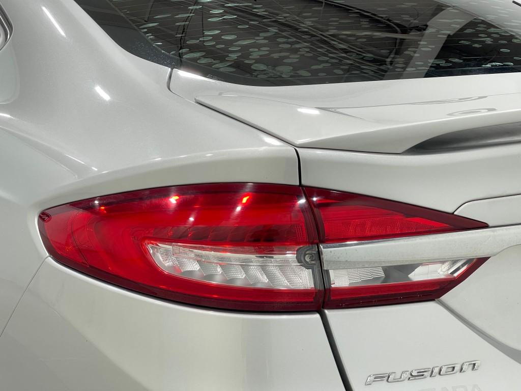 2018 Ford Fusion Image 34