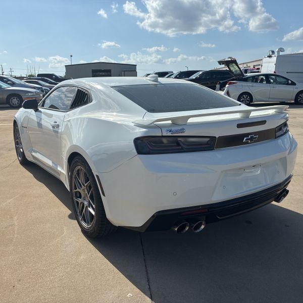 2018 Chevrolet Camaro Image 4