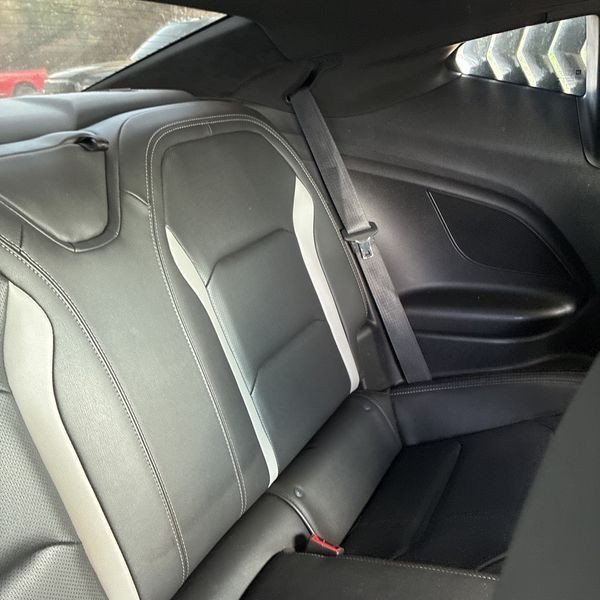 2018 Chevrolet Camaro Image 11