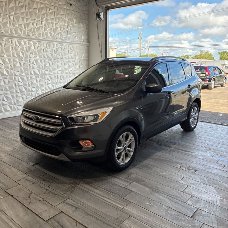 2018 Ford Escape Image 2