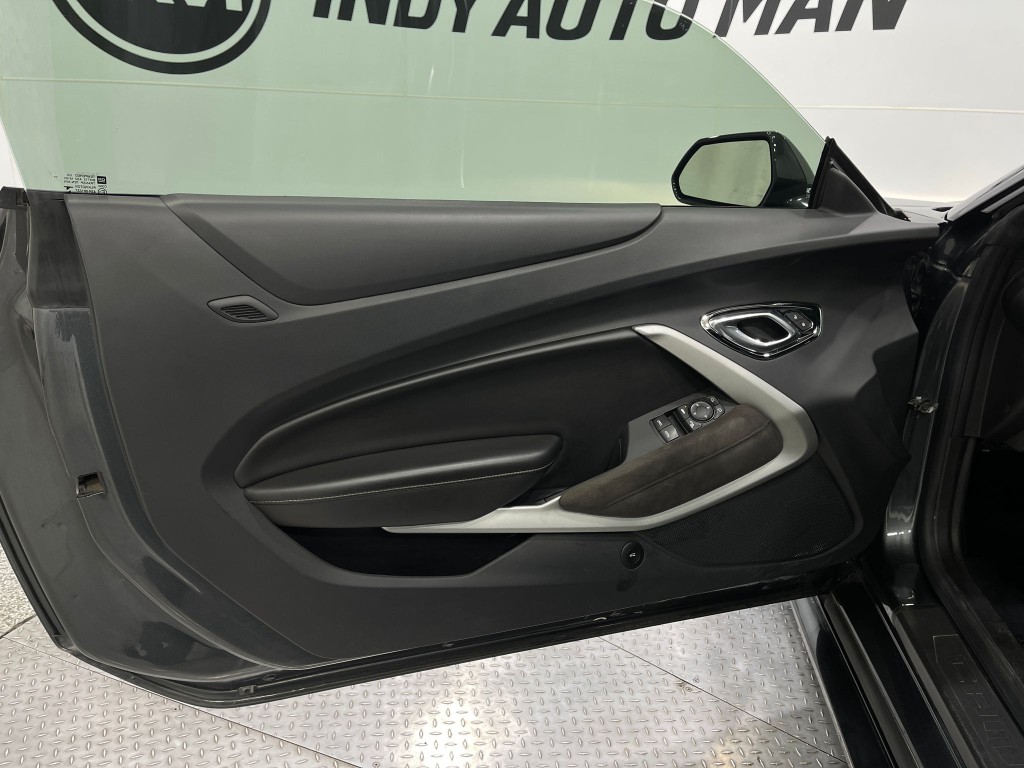 2018 Chevrolet Camaro Image 13