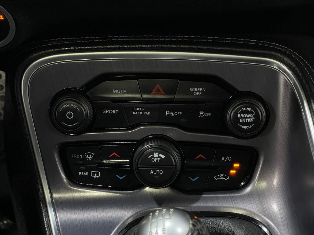 2018 Dodge Challenger Image 24
