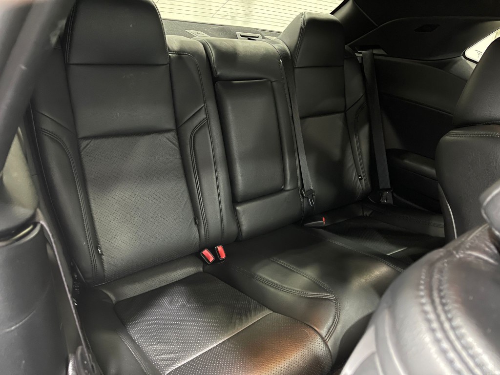 2018 Dodge Challenger Image 30