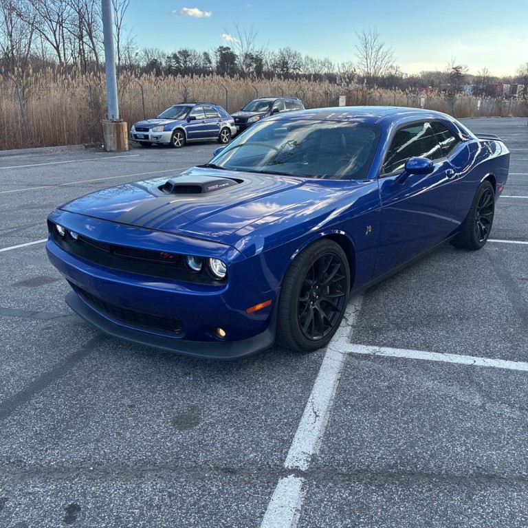 2018 Dodge Challenger Image 2